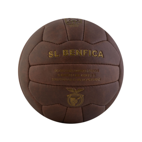 Bola SL Benfica vs Real Madrid