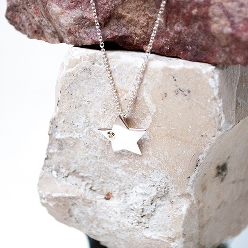 Colar AMOR PRECIOSO  com Diamante em Prata