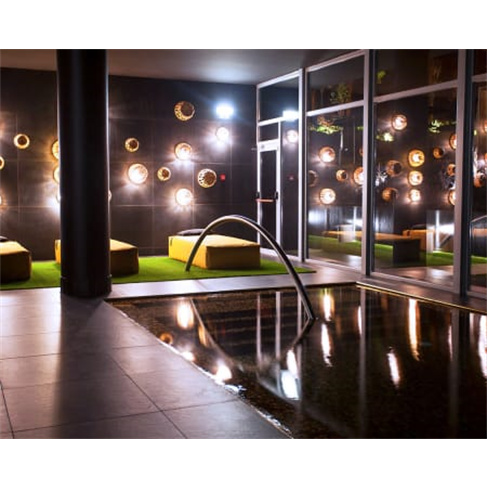 Circuito de Águas | Spa Ati...s (1h30) + Massagem Relaxante (40 Min) | 2 Pessoa