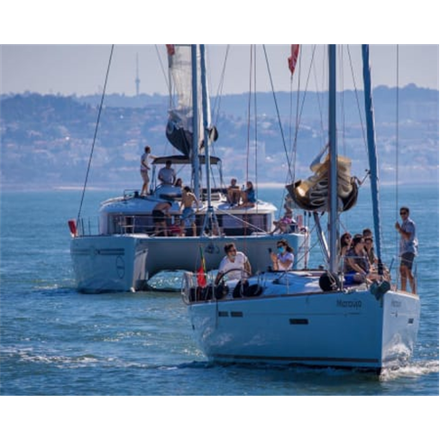 Sailing Lovers | Passeio de Veleiro Clássico e Sessão Fotográfica para Dois