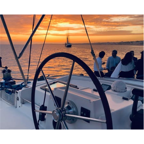 Sailing Lovers | Passeio de Veleiro Clássico e Sessão Fotográfica para Dois