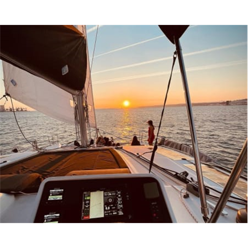 Sailing Lovers | Passeio de Veleiro Clássico e Sessão Fotográfica para Dois
