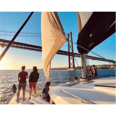 Sailing Lovers | Passeio de Veleiro Clássico e Sessão Fotográfica para Dois