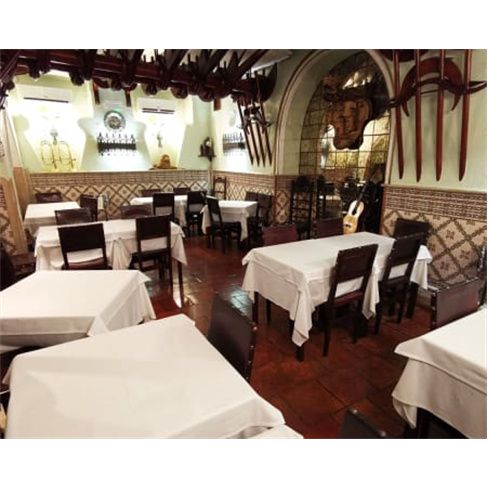 Jantar Romântico & Fado para Dois em Alfama | Taverna d´el Rey