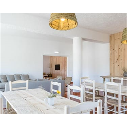 Utopia Guest House - Aljezur | Estadia Junto à Praia 1 Noite