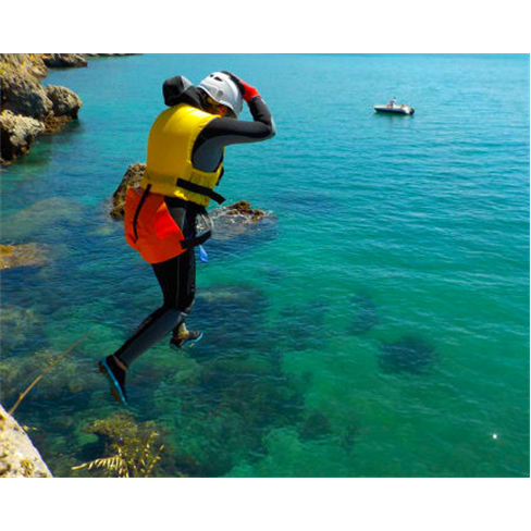 Coasteering no Portinho da ...idade | Into the Nature Experiência para 4 Pessoa