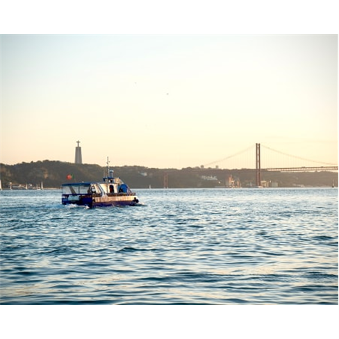 Bilhete de 24 Horas em Cruzeiro Turístico no Tejo | Hop On Hop Off - Lisboat Bi