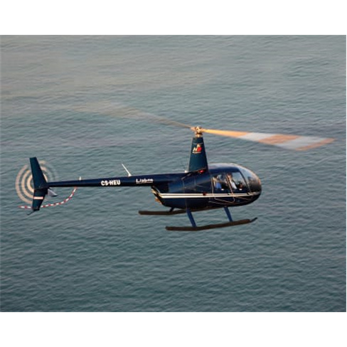 Fantástico Voo de Helicópte...copters Voo de Helicóptero Privado | Até 3 Pes
