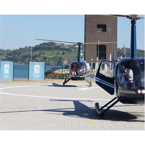 Fantástico Voo de Helicópte...copters Voo de Helicóptero Privado | Até 3 Pes