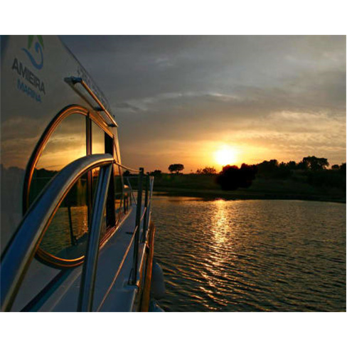 Amieira Marina - Alentejo | Estadia Flutuante em Barco Casa no Alqueva 1 Noite