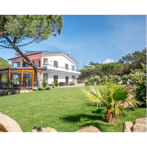Azen Cool House - Sintra | Estadia nas Azenhas do Mar 2 Noites + 1 Aula de Surf