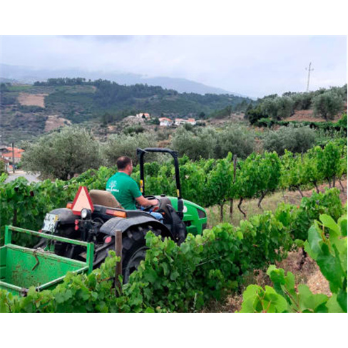 Experiência de Condução de Tractor com Alfaia Agrícola | Viseu Experiência