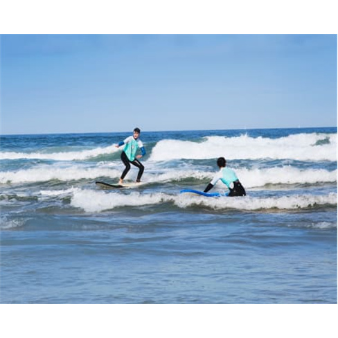 1 Dia de Surf na Praia Azul... School 2 Aulas de Surf para 1 Pessoa | Época Alt