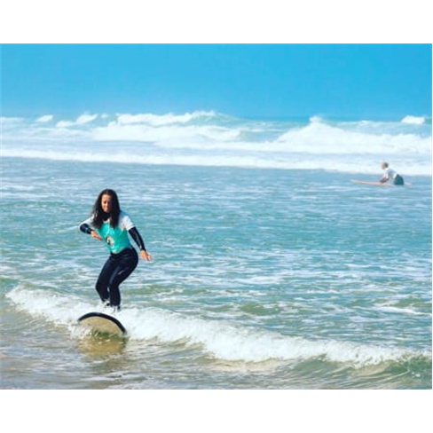 1 Dia de Surf na Praia Azul... School 2 Aulas de Surf para 1 Pessoa | Época Alt