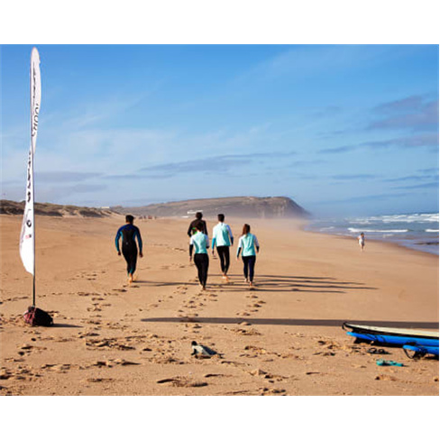 1 Dia de Surf na Praia Azul... School 2 Aulas de Surf para 1 Pessoa | Época Alt