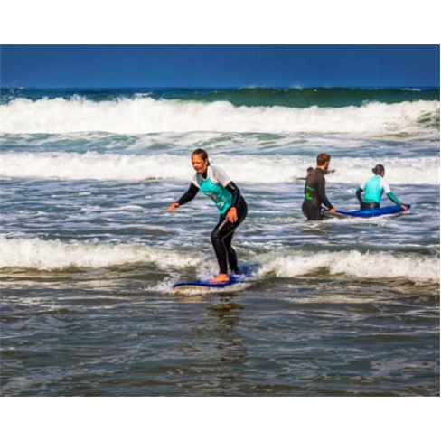 1 Dia de Surf na Praia Azul... School 2 Aulas de Surf para 1 Pessoa | Época Alt