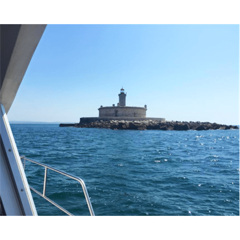 Passeio Exclusivo ao Farol do Bugio em Famíia - Até 8 Pessoas | Oeiras