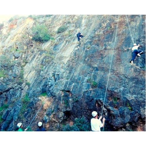 Circuito Aventura! Trekking... ou Peniche Trekking + Escalada/Rappel - 2 Pessoas