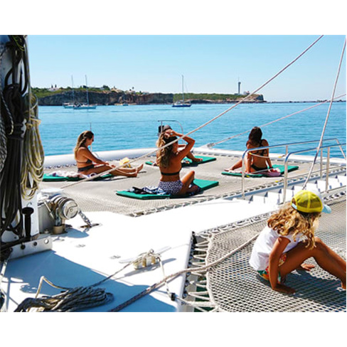 Passeio de Catamaran à Vela a Benagil e Carvoeiro | Algarve Bilhete de Criança