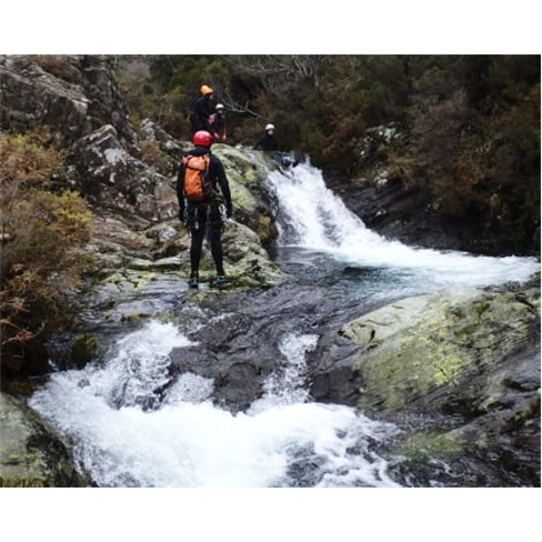 Caminhada Aquática na Lousã ou Góis | 5 Horas Experiência para 1 Pessoa