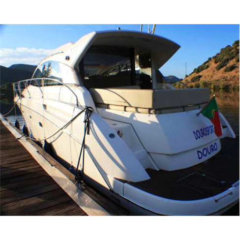 Passeio em Iate no Douro c/ Welcome Drink - Grupo até 10 Pessoas | DouroCharter