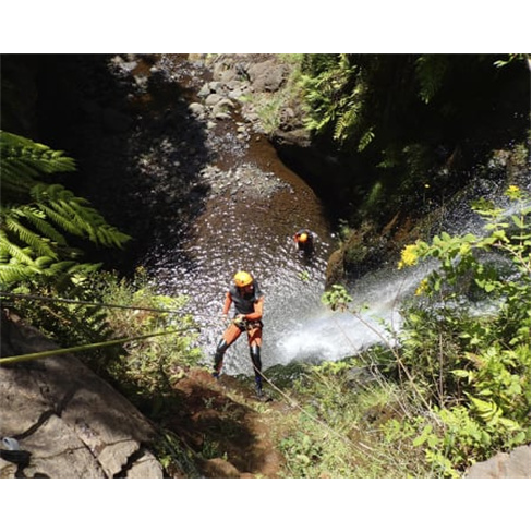 Canyoning no Interior Rural...| Lokoloko - Santa Cruz Experiência para 2 Pessoa