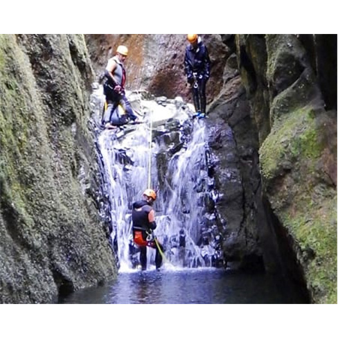 Canyoning no Interior Rural...| Lokoloko - Santa Cruz Experiência para 2 Pessoa