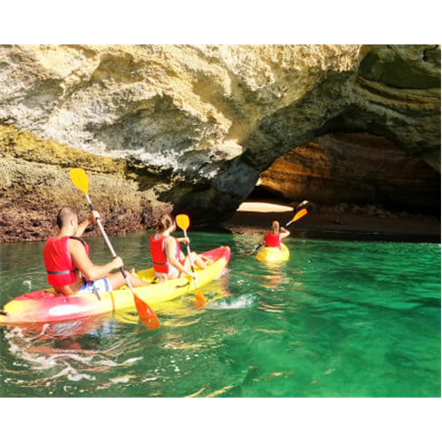 Explora as Grutas de Benagil de Kayak | Ocean 4 Fun - 2 PessoasnnCaracteres: 6