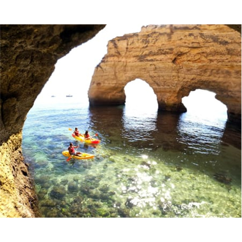 Passeio de Kayak nas Grutas de Benagil com Ocean 4 Fun - Portimão!