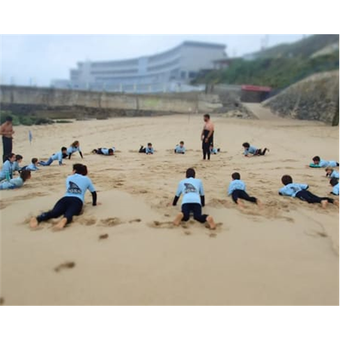 Aula de Surf na Praia Grand...School - Sintra Aula de Surf Particular | 1 Pessoa