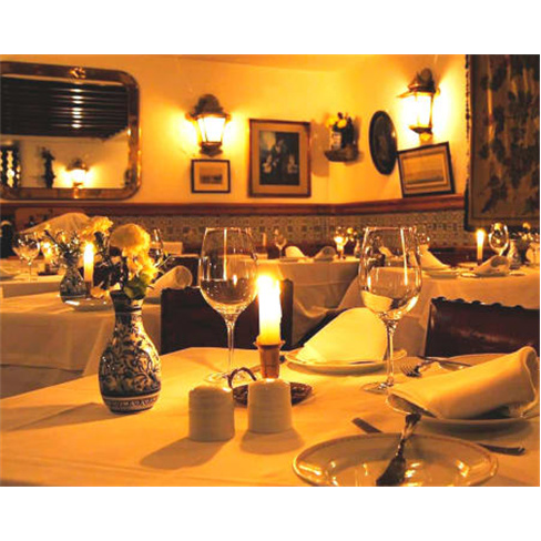 Jantar a Dois & Espectáculo ao Vivo em Casa de Fados em Lisboa | Restaurante Sr