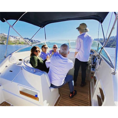 Passeio de Barco Privado no...ink e Produtos Regionais - Até 6 Pessoas | Privad