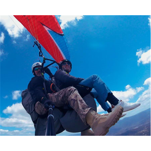 Voo de Parapente com Oferta... de Parapente em São Miguel de Poiares | 2 Pessoa