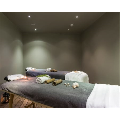 Spa Villa C Boutique Hotel 4* | Circuito de Águas & Massagem de Pindas Quentes