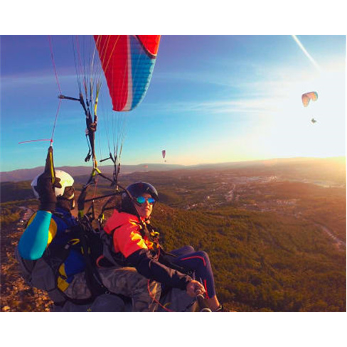 Voo de Parapente com Oferta... de Parapente em São Miguel de Poiares | 2 Pessoa