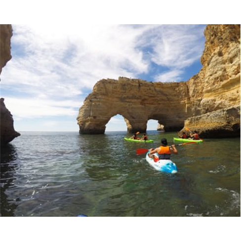 Passeio de Caiaque até à Gruta de Benagil a partir da Praia da Marinha | Lagoa