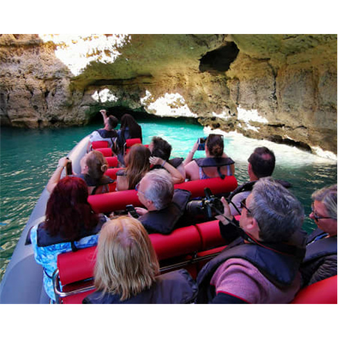 Explora as Grutas de Benagil e Golfinhos - 2h30 | Albufeira (55 caracteres)