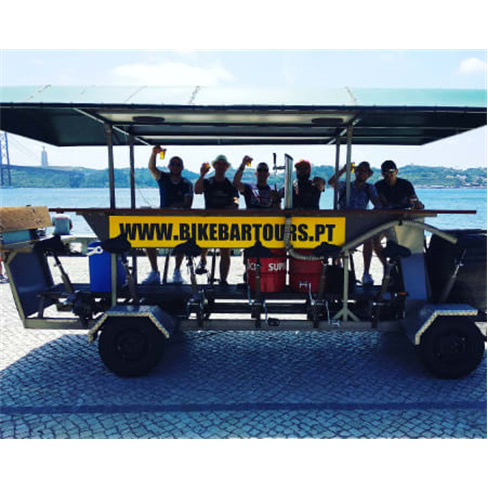 Passeio de Beer Bike em Lisboa com Bar e Música a Bordo - 1 hora, para 1 pessoa