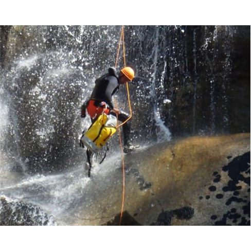 Canyoning no Rio Paiva para Dois com Foto-Reportagem | 6 Horas | Clube do Paiva