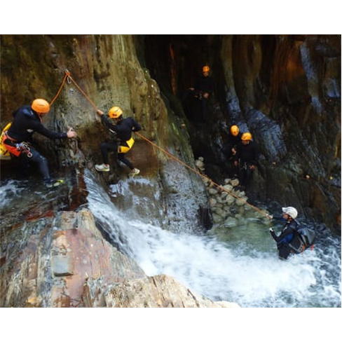 Canyoning no Rio Paiva para Dois com Foto-Reportagem | 6 Horas | Clube do Paiva