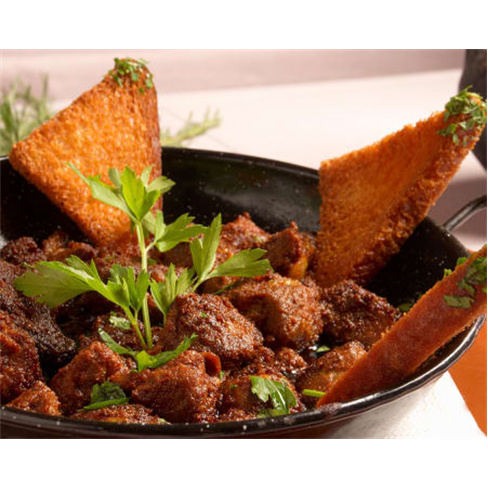 Cozinha Tradicional, Garrafa de Vinho e Fado para Dois | Restaurante O Cangalho