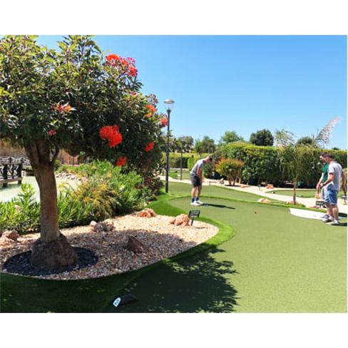 Percurso de Minigolfe com 20 Buracos no MiniGolf Adventure Park | Albufeira Bilh