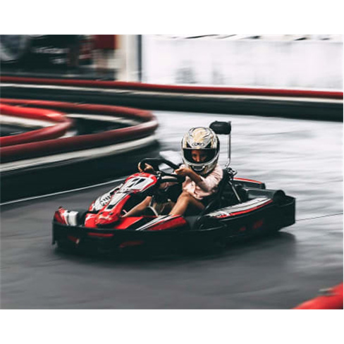 Kartódromo Indoor Fafe | Condução de Kart para 2 Adultos + 2 Crianças com Of