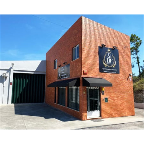 Visita Guiada à Destilaria + Prova de 4 Produtos + Oferta de Gin ou Licor | Alc