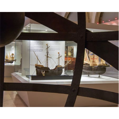 Visita ao Museu de Marinha ...ónimos Entrada de Família - 2 Adultos + 2 Crian