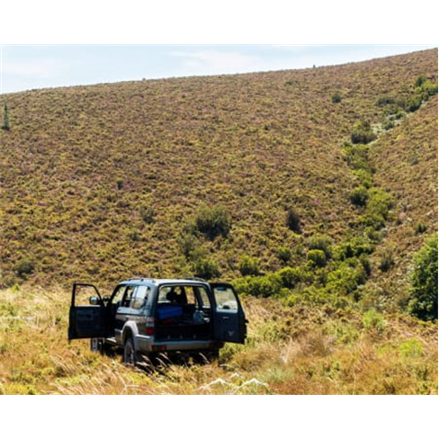 Aventura a Dois na Serra da Lousã: Passeio de Jipe + Caminhada + Visita às Ald