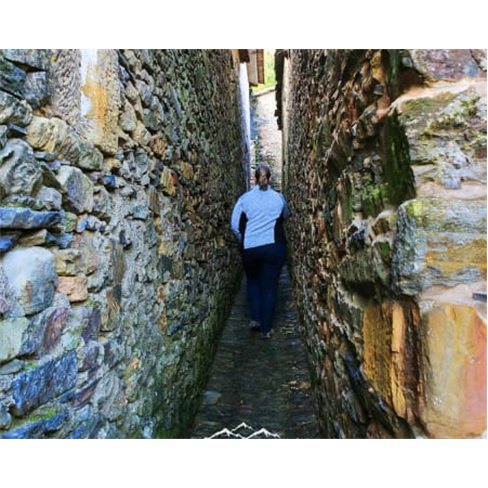 Aventura a Dois na Serra da Lousã: Passeio de Jipe + Caminhada + Visita às Ald
