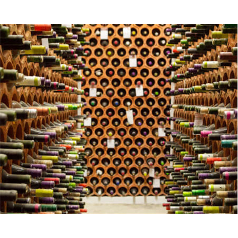 Visita Guiada + Prova de Vinhos & Degustação de Produtos Regionais | Adega de