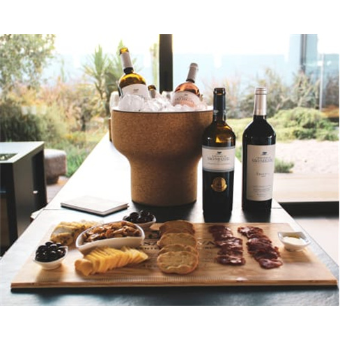 Visita à Quinta + Prova de ... Visita & Prova Cega | 5 Vinhos + Tapas | 1 Pesso