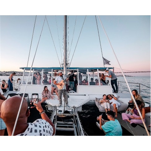 Sunset de Catamaran no Tejo | 1h30 | Sardinha do Tejo Bilhete Sunset